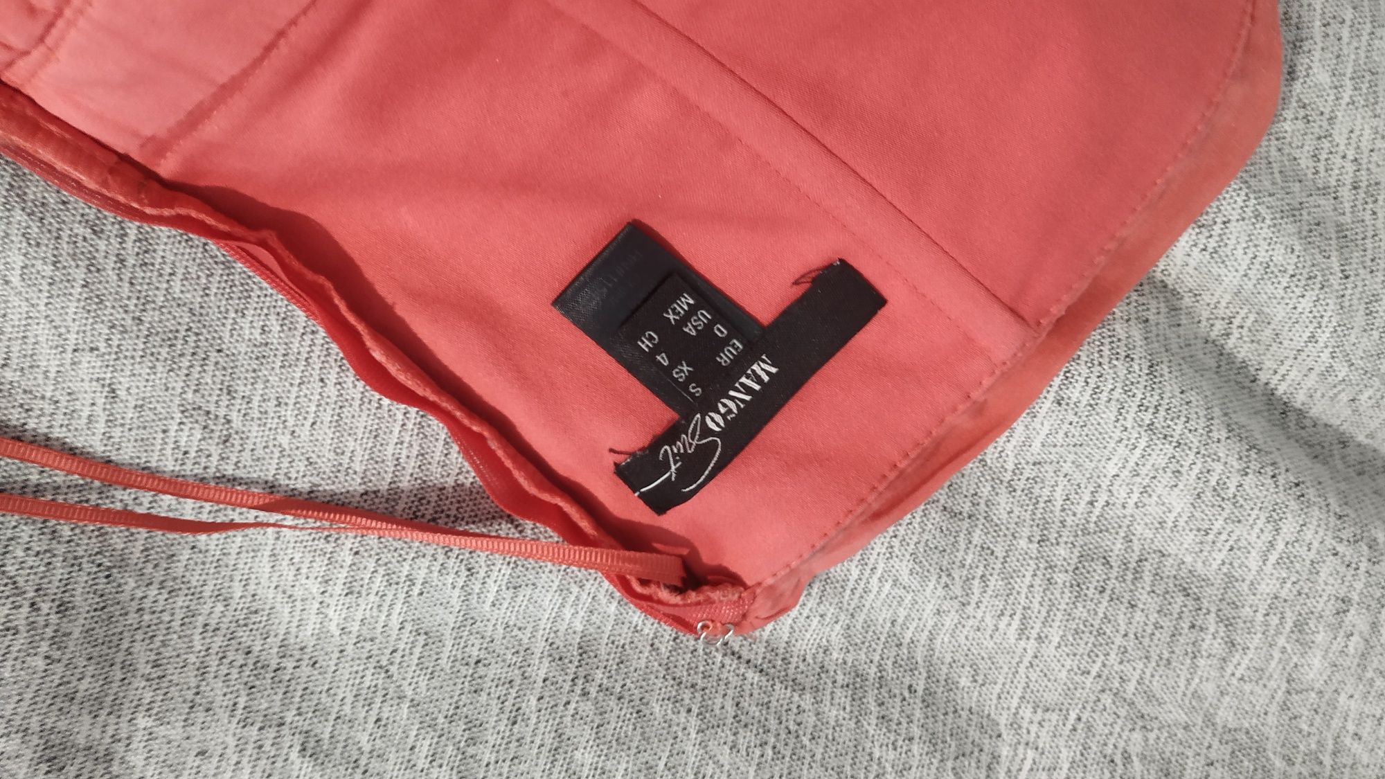 Koktajlowa sukienka XS Mango