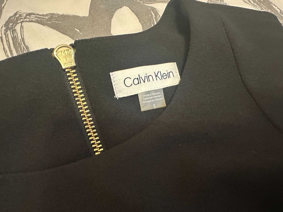 Зовсім нова елегантна чорна сукня Calvin Klein - розмір S