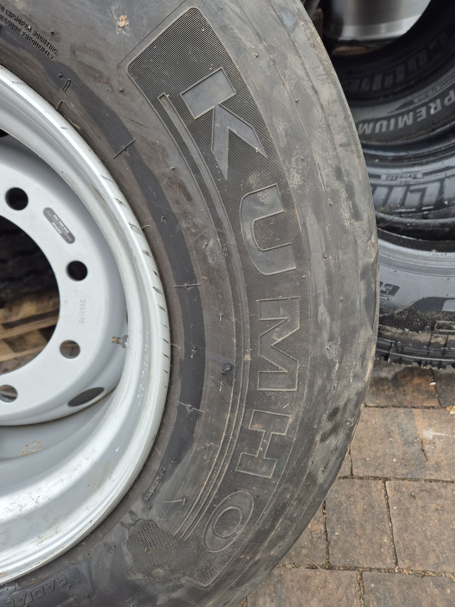 435/50 r19,5 KUMHO KLTO3