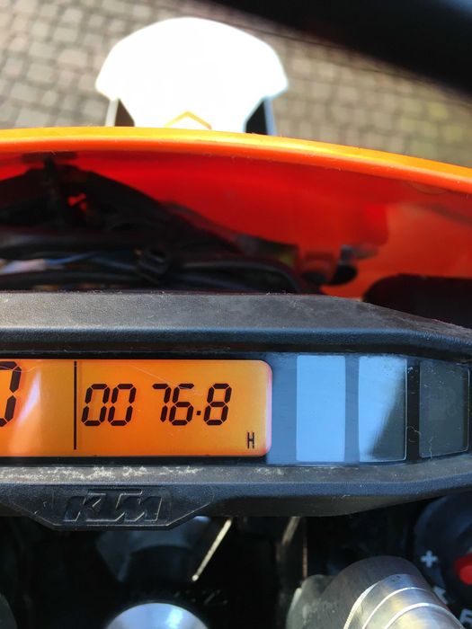 Wspaniała zabawka w terenie. Połączenie triala z enduro.