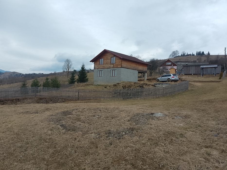 Продам будинок біля Буковелі і Драгобрата