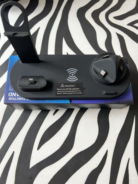 Бездротовий зарядний пристрій 6 в 1