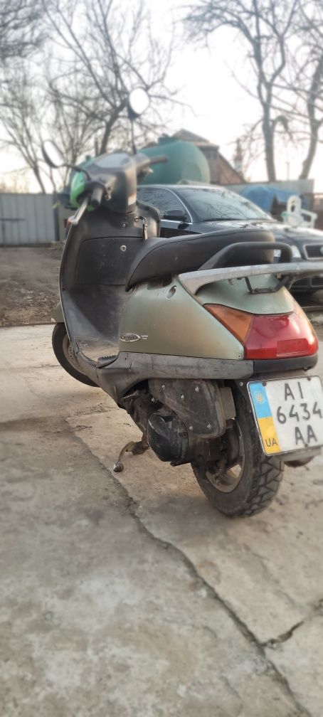 Скутер Honda Lead 100