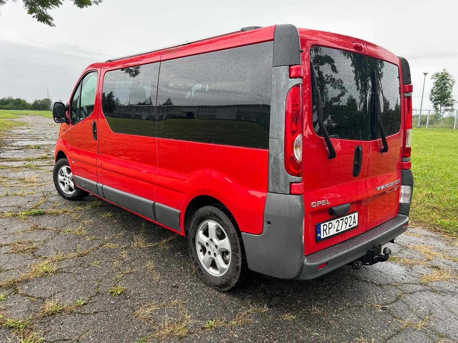 Opel Vivaro 2.5 long