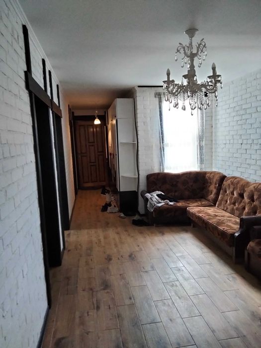 Здам кімнату на підселення в центрі міста для дівчат.