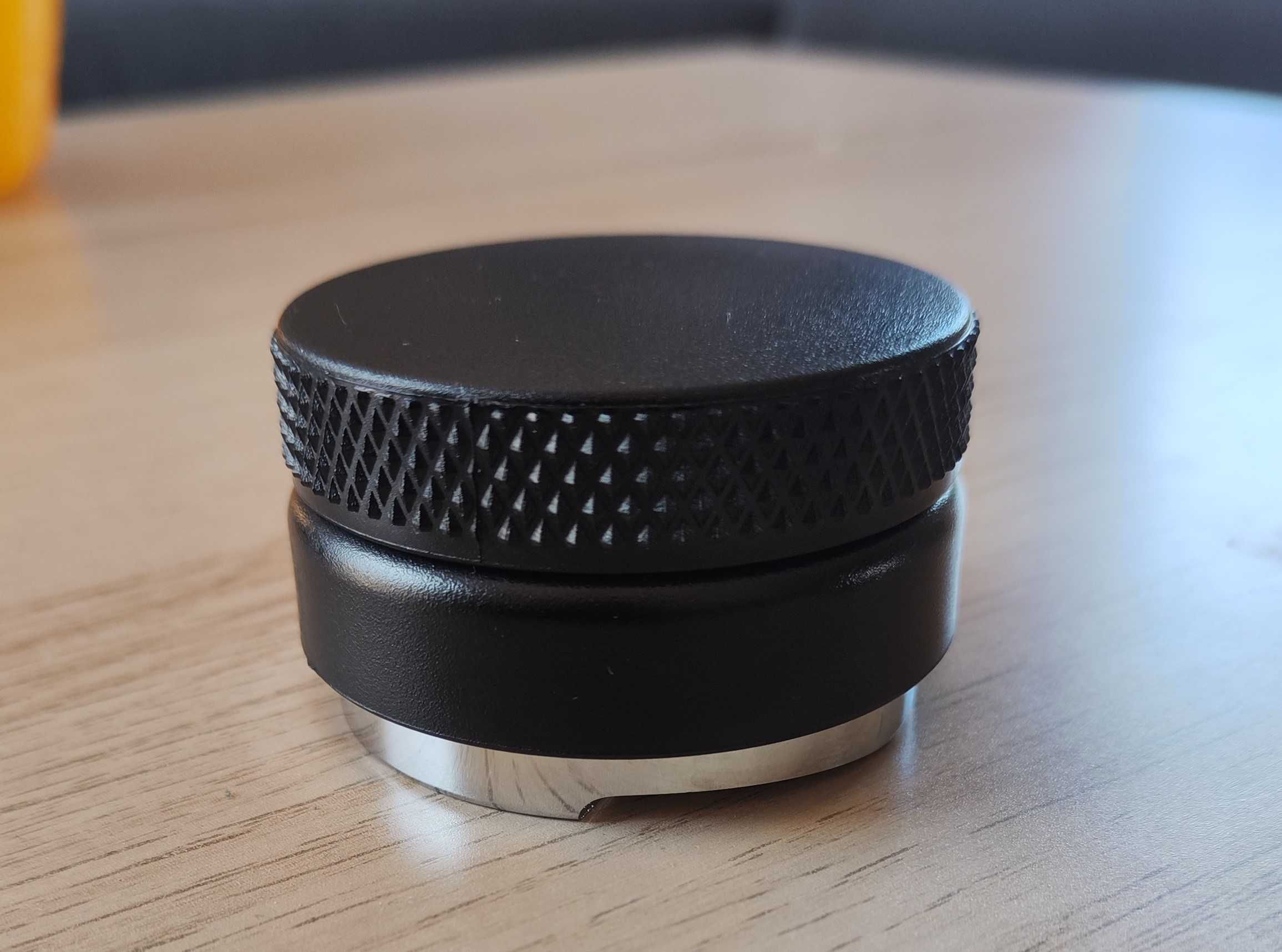 Dystrybutor, rozdzielacz, ubijak do kawy. Tamper 53 mm