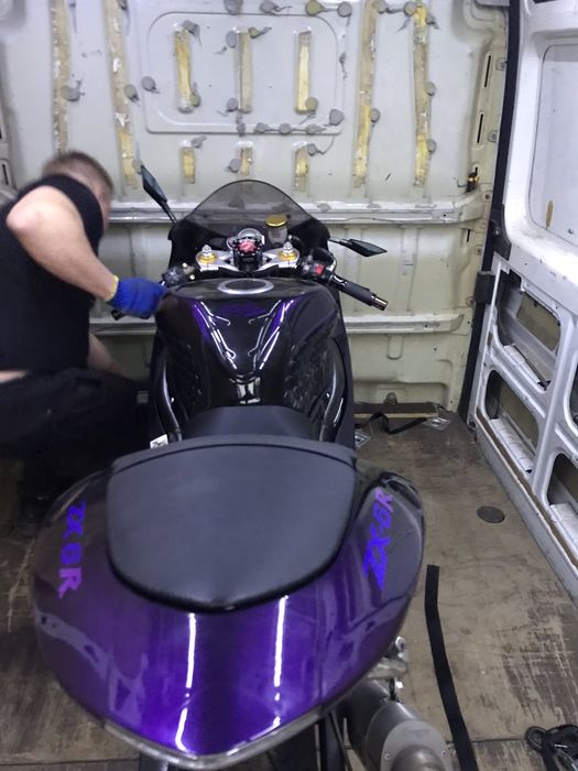 Мотоэвакуатор безпечна доставка мотоцикла, квадроцикла, мотоевакуатор