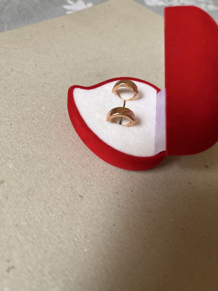 Сережки  585 проба