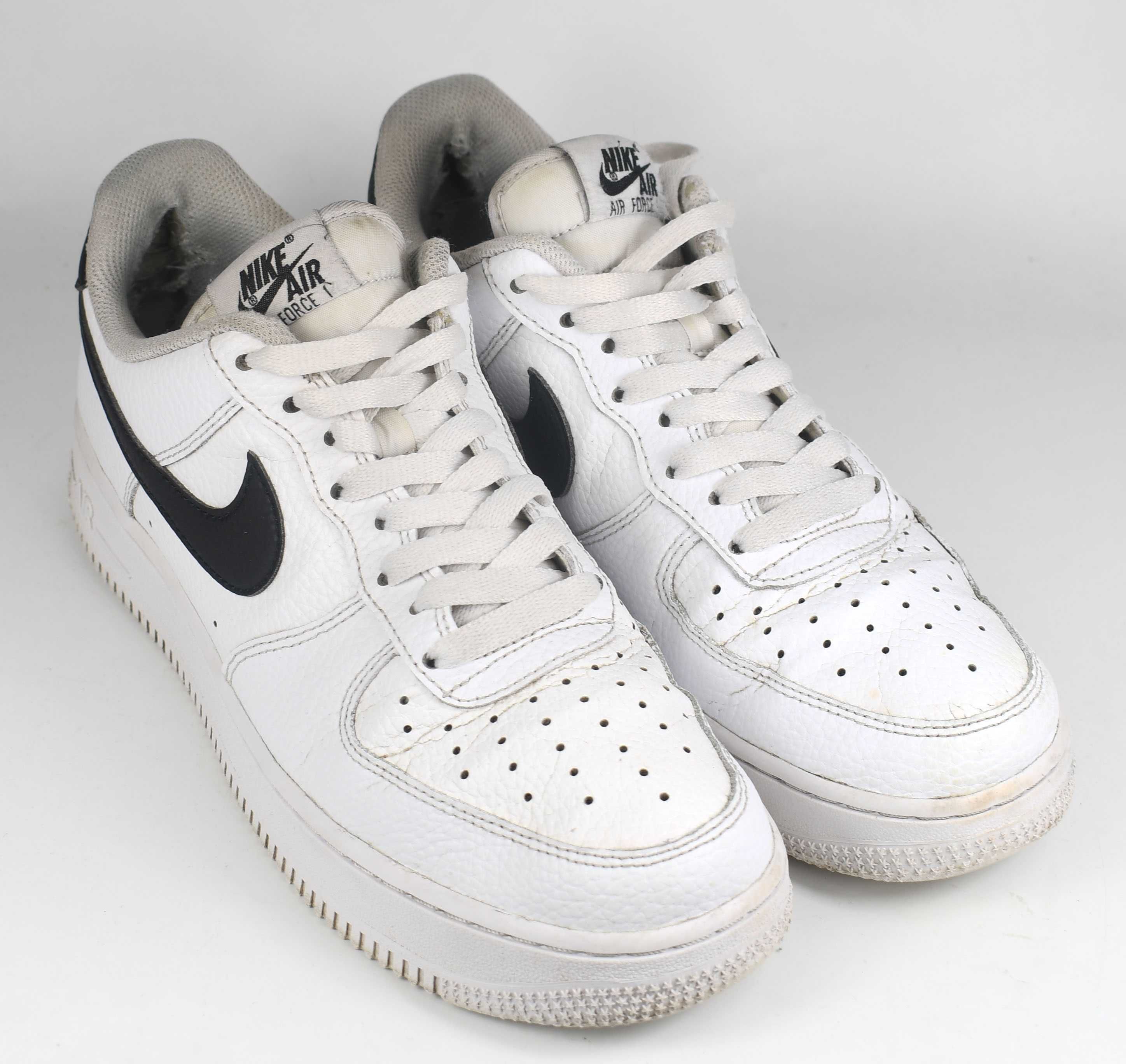 Używane z wadą Sneakersy Nike Air Force 1 '07 CT2302  roz. 40,5