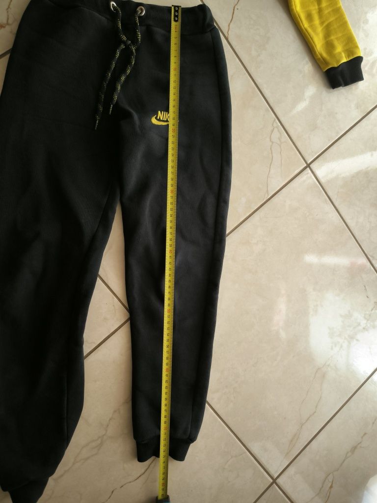 Костюм спортивний nike, 134-140, утеплений