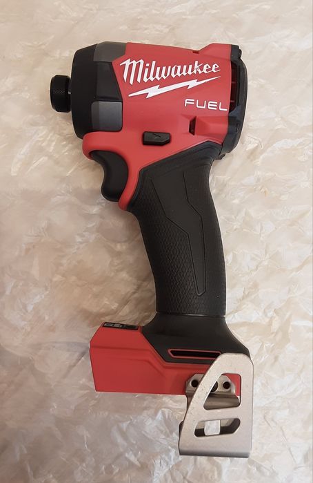 Milwaukee 2953-20 M18 3 скорости аккумуляторный бесщеточный шуруповерт