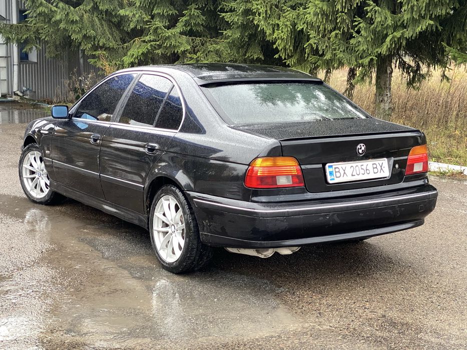 BMW 528 E39 хороший стан