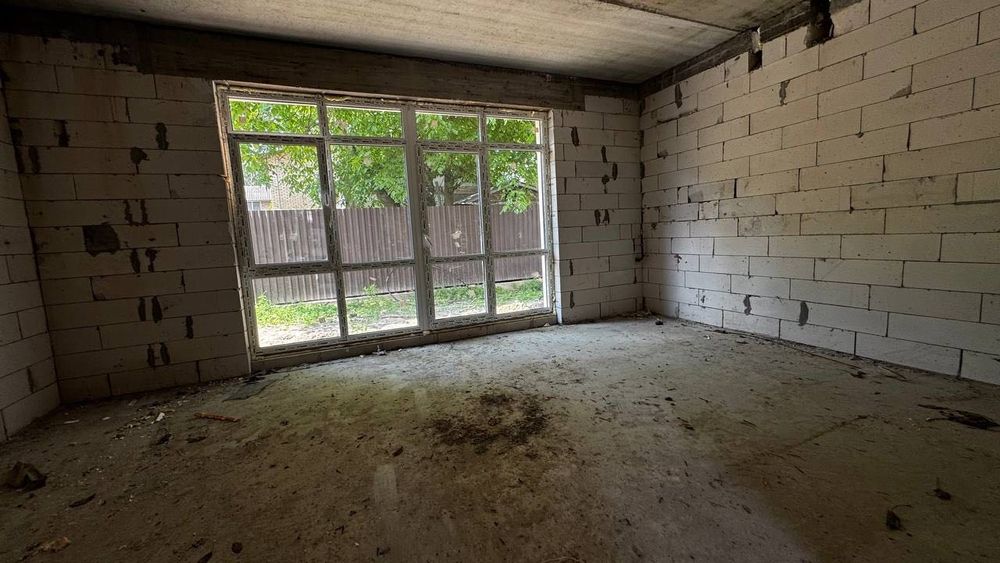 Акція! Дуплекс у Бучі -85000$. Газ, балкон, тераса, власний дворик.