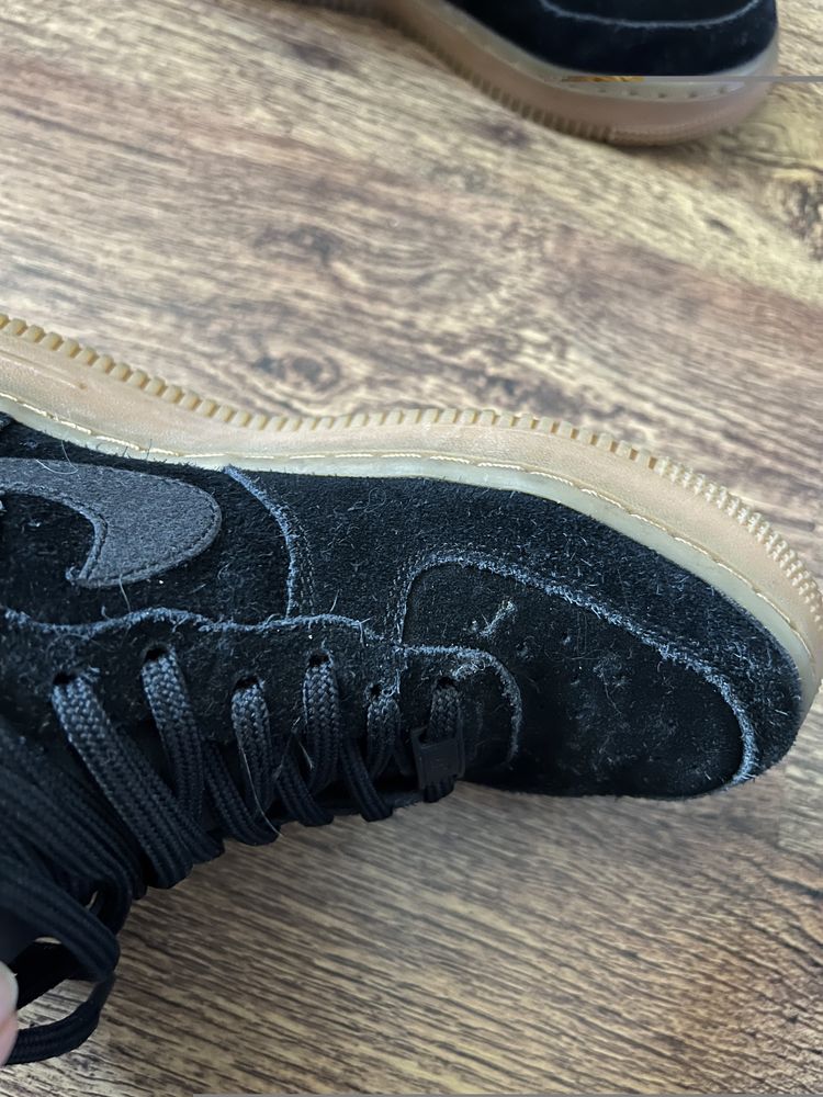 Czarne Nike Air Force 1 za kostkę