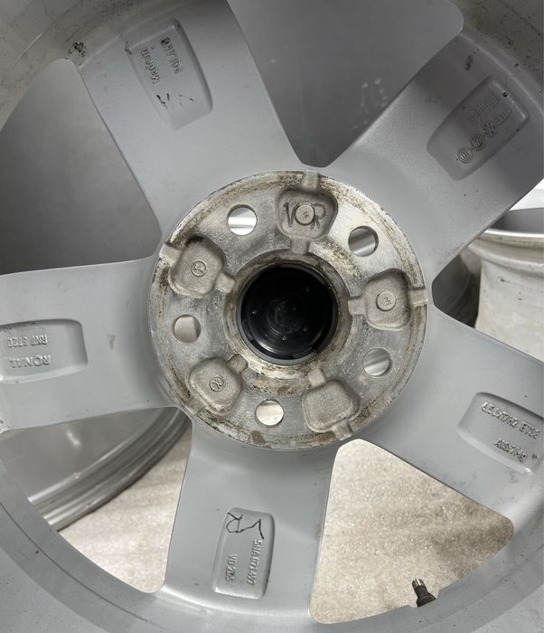 Диски R17 5x112 Et38 6.5J. VW Passat Golf Jetta Touran Caddy Skoda