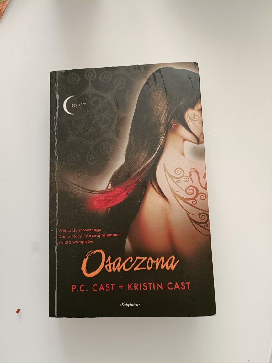 Osaczona P. C i Kristin Cast seria Dom Nocy