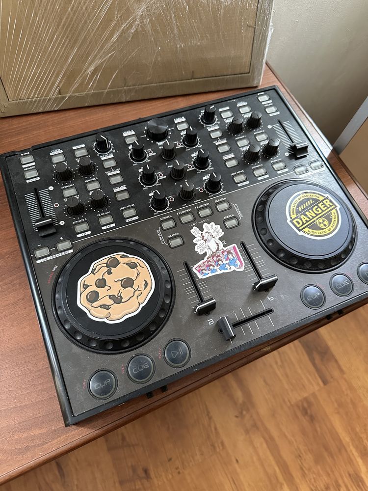 Контроллер Reloop Digital Jockey 2 Interface Edition