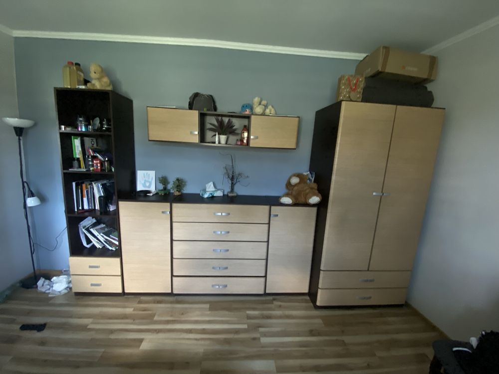 Meble w komplecie !
