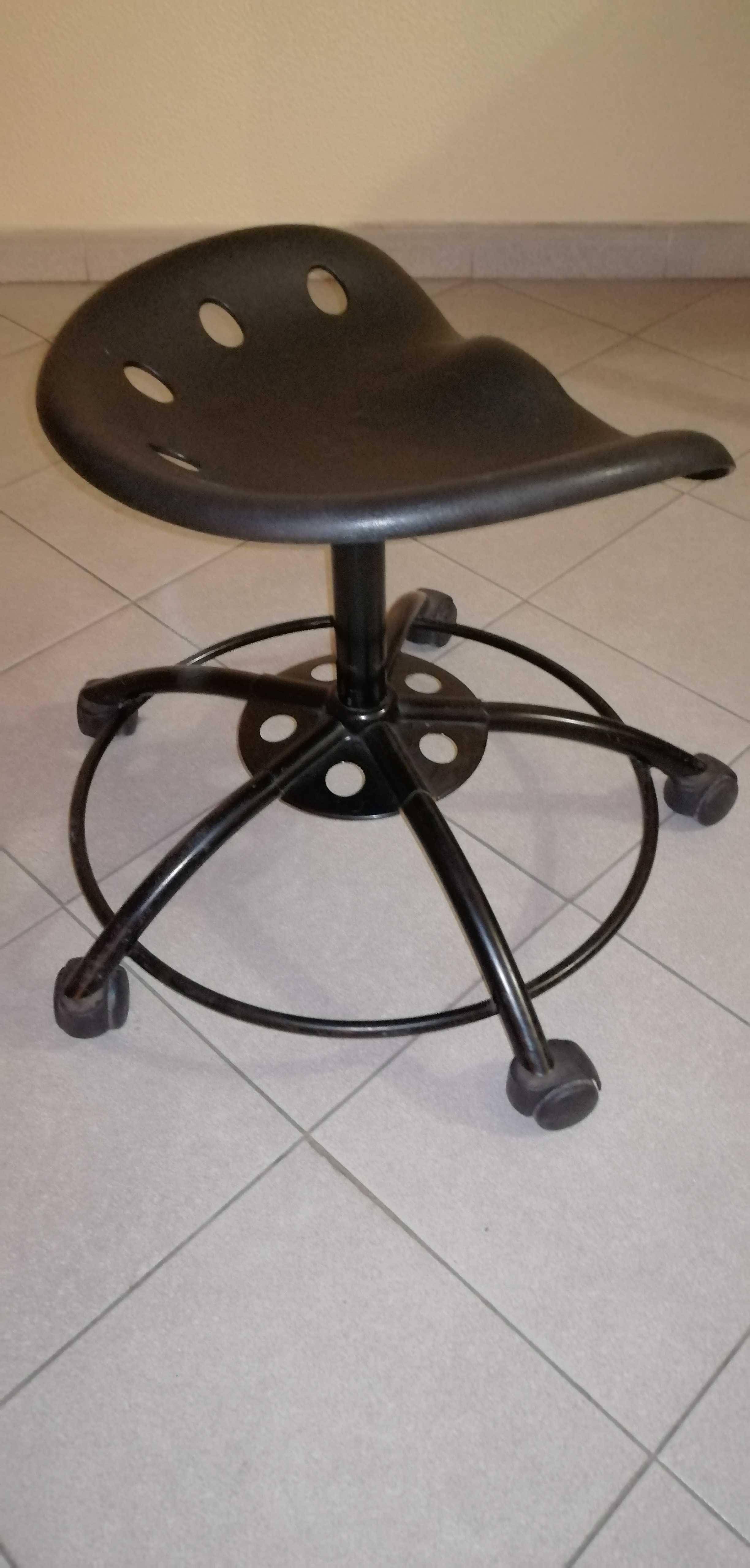 Banco Aranha ikea