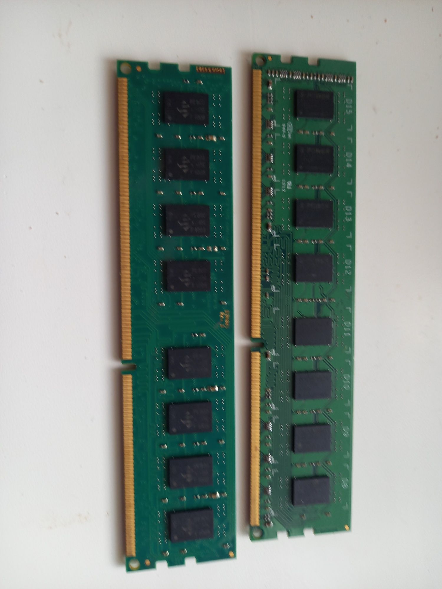 ОЗУ ddr3 для пк по  2 гб 2 планки