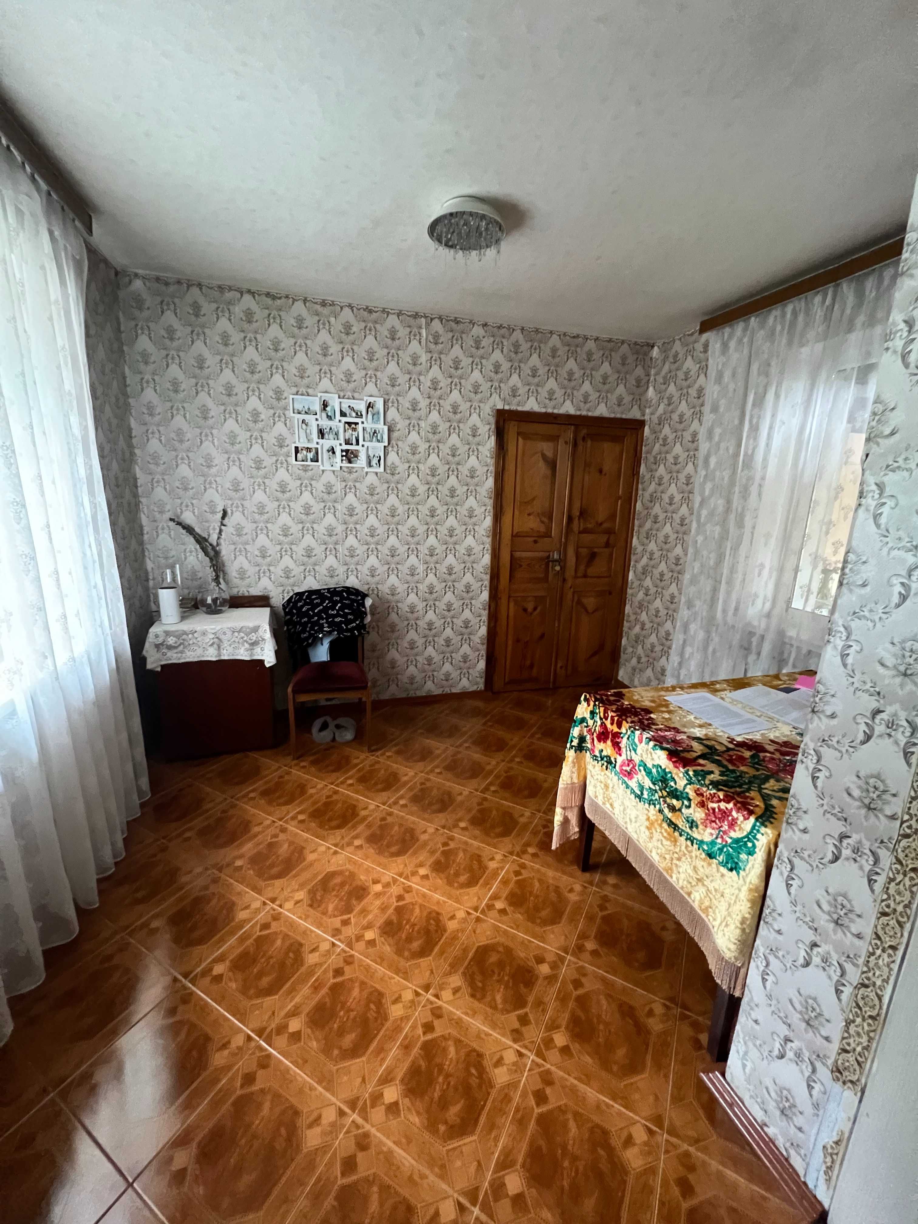 Будинок з ремонтом 265 м2 на ділянці 7 соток Гараж Погріб Крита тераса