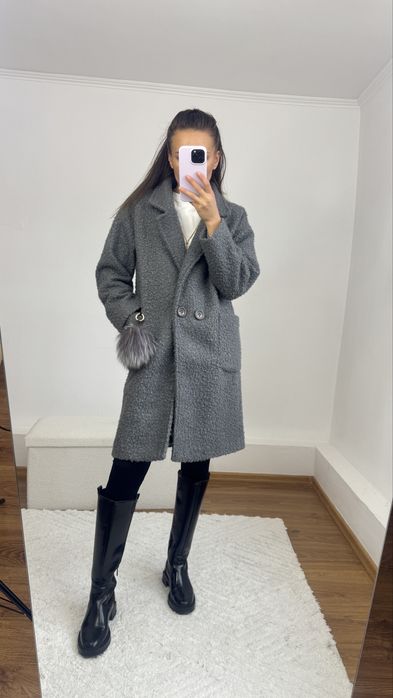 Пальто жіноче сіре