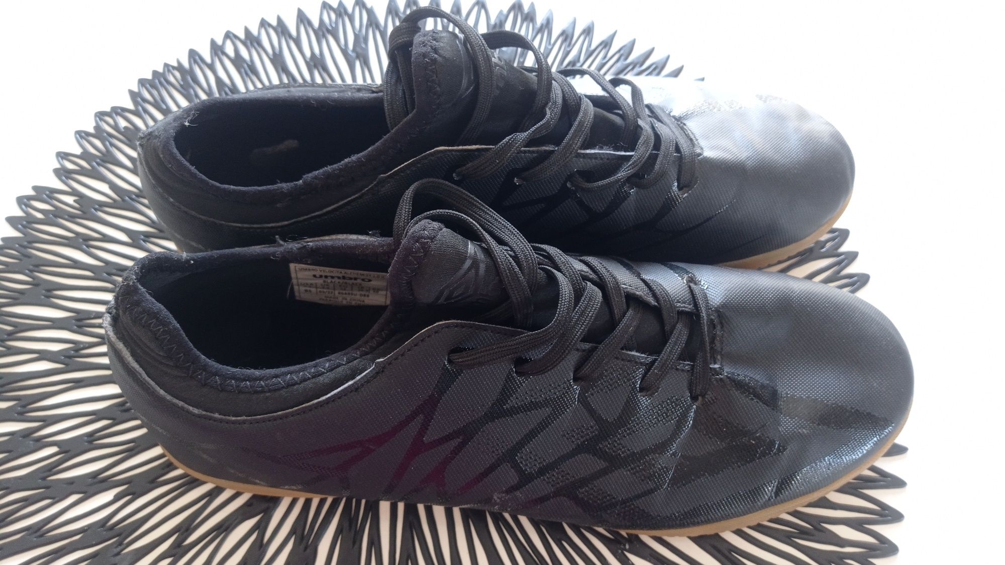 Sprzedam halówki Umbro