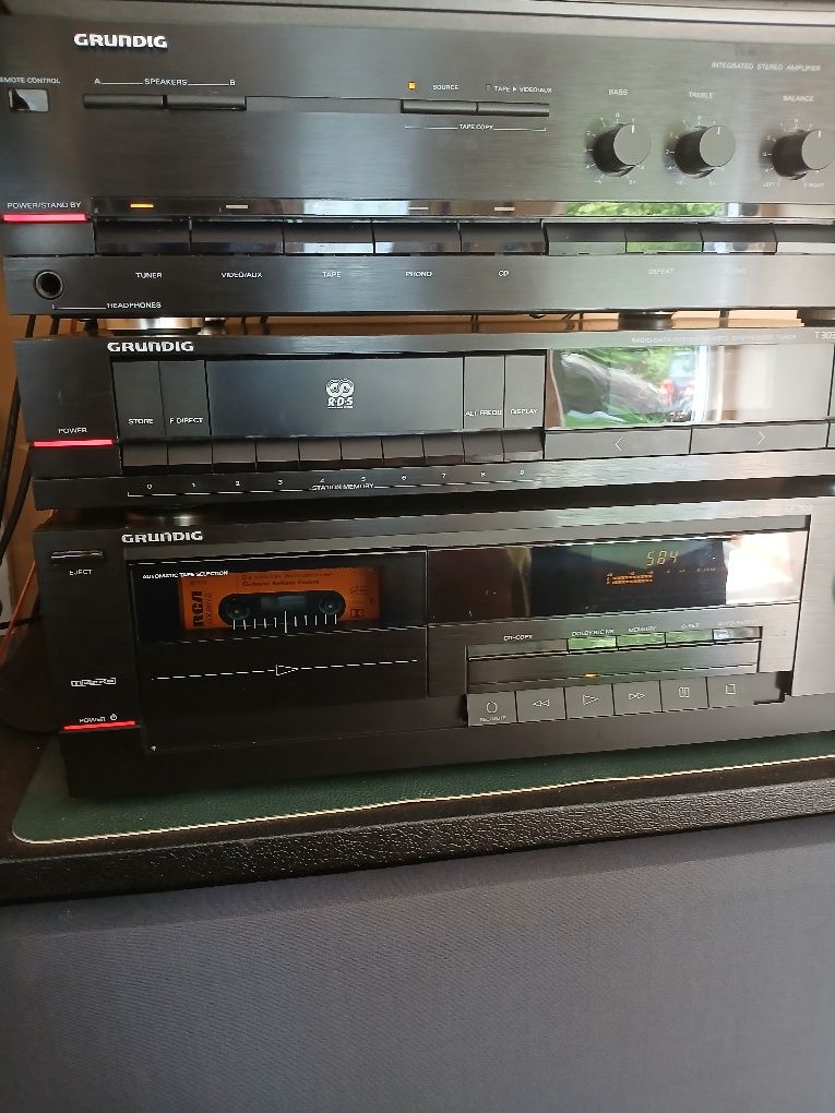 Wieża Grundig v303 ,T303,CF303