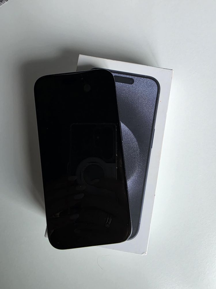 iPhone 15 pro JAK NOWY
