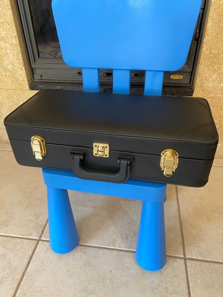 Saxofone Sopranino Curvo – Como Novo – Completo com Acessórios

Vendo