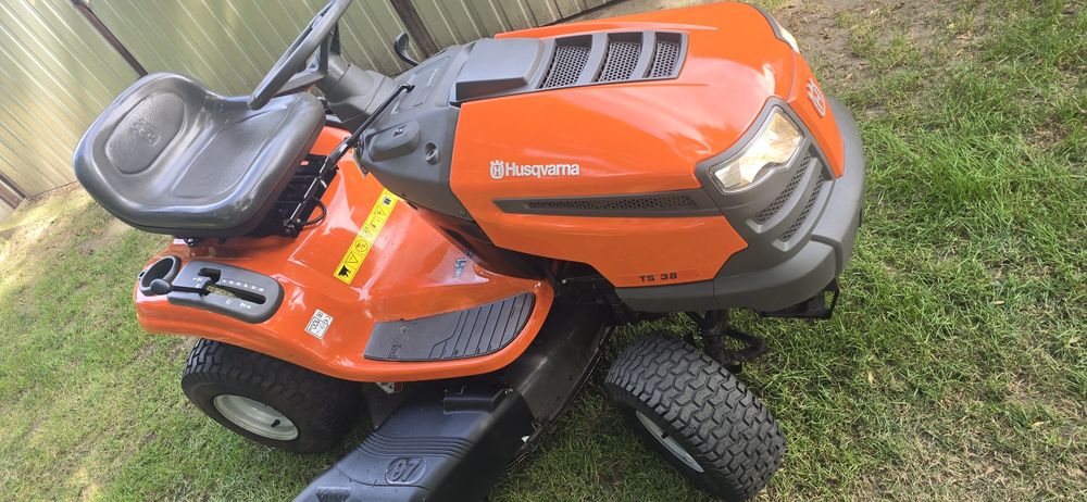 Traktorek kosiarka Husqvarna TS 38 Briggs