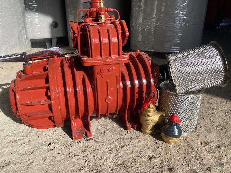 Насос вакуумний JUROP PN 84