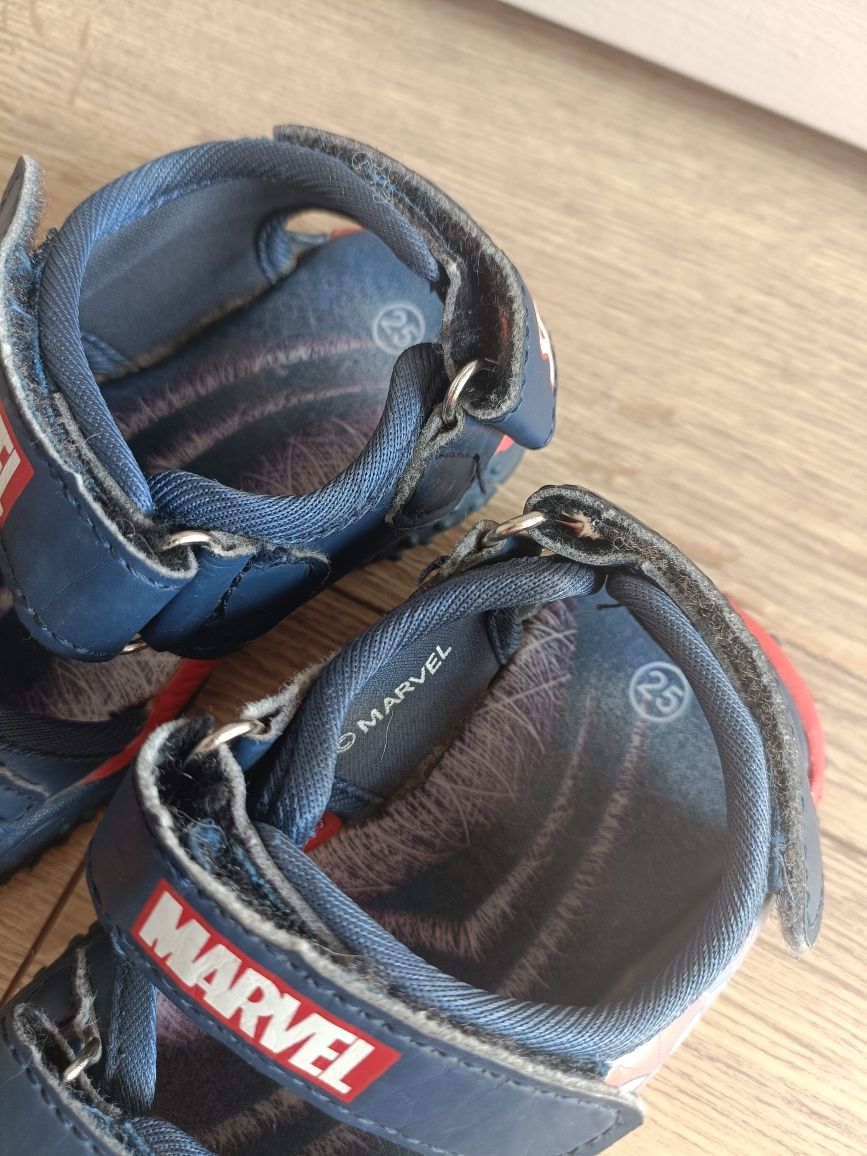 Sandaly Marvel Spider Man 25 granatowe na rzepy buty na lato