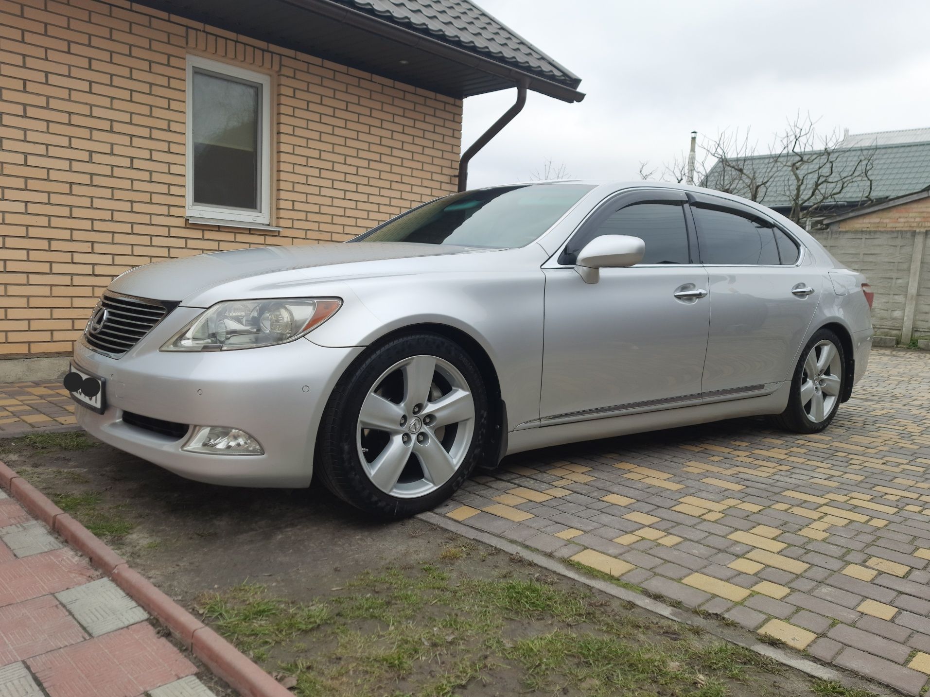 Lexus LS 460 Long