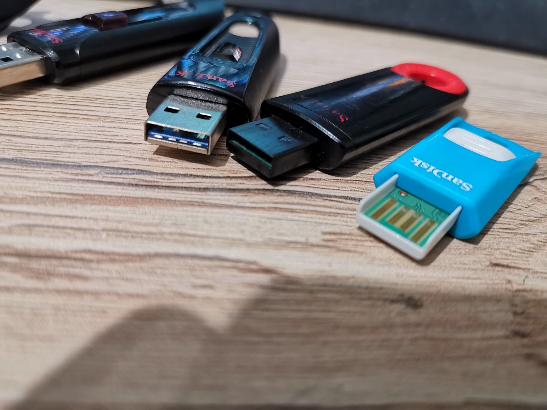 Zbiór Flashdrive 32GB SanDisk