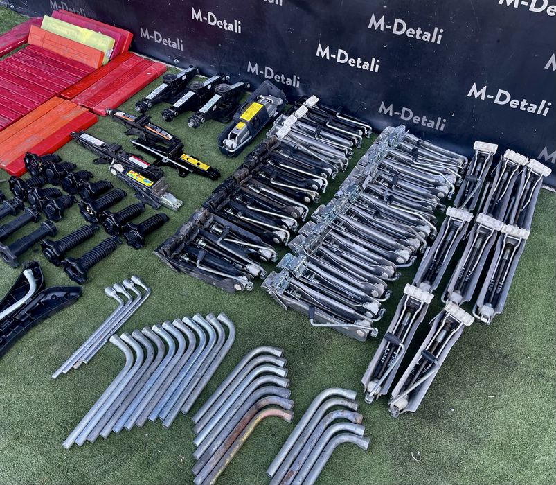 Домкрати подомкрат буксіровочний крюк гак знак стоп сигнал аварійка