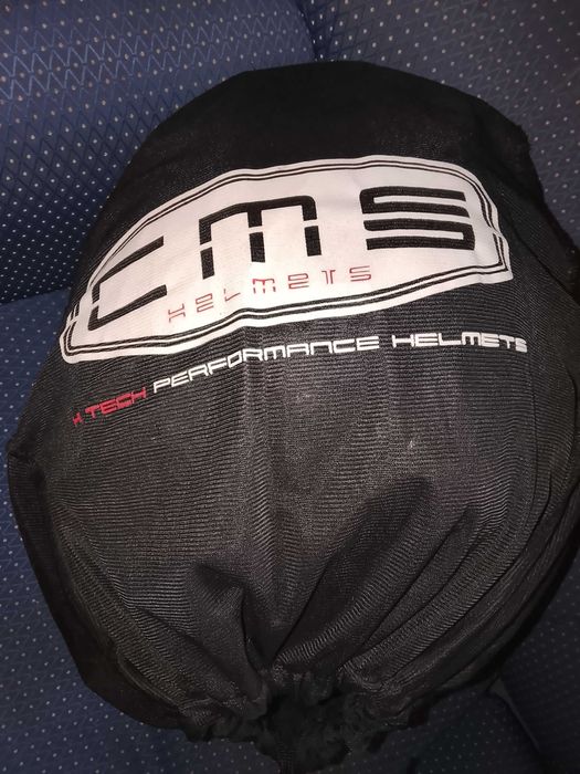 Capacete muito bom estado a venda, não aceito MB Way..!