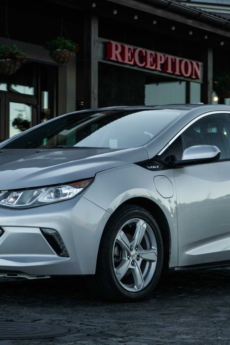 АВТО Chevrolet Volt 2016