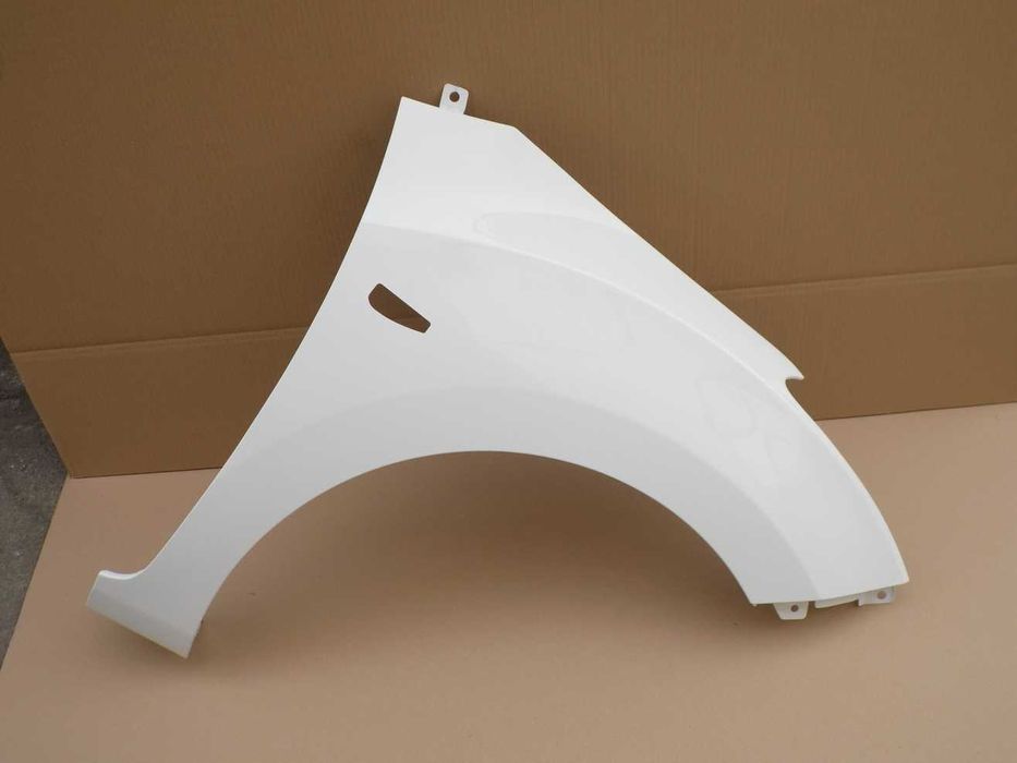 Hyundai i30 (GD) 12-17r błotnik prawy biały TCW