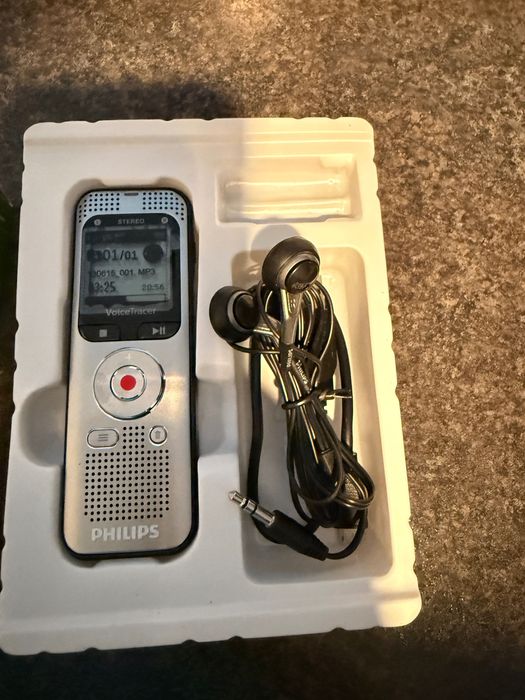 Dyktafon Philips 2050 nowy