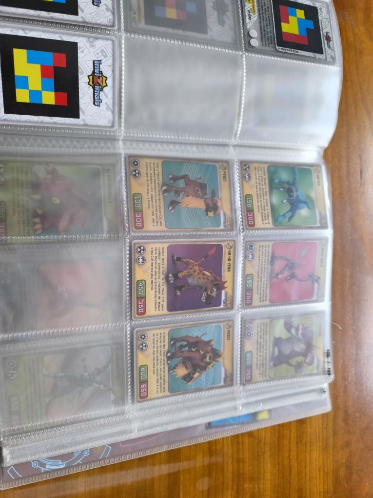 Coleção invizimals Panini