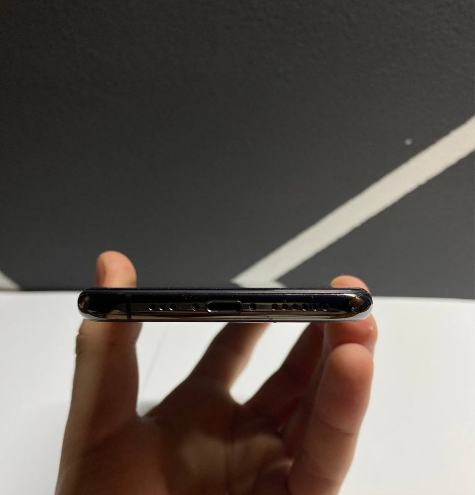 iPhone XS 64