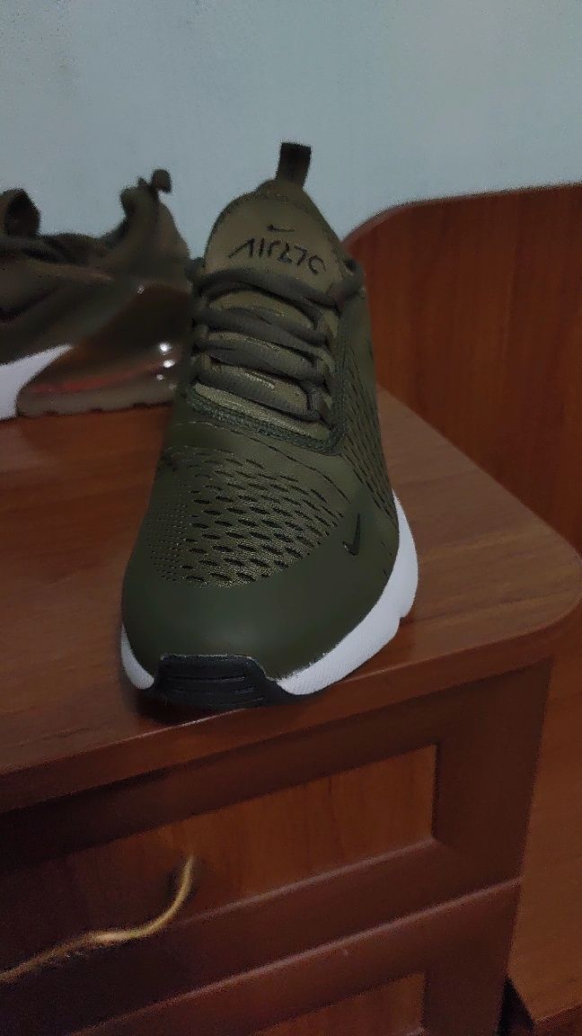 Кроссовки Nike (новые)