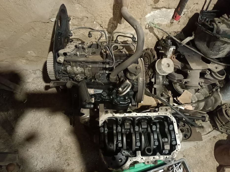 Продам мотор Фольцваген т4 по запчастинам