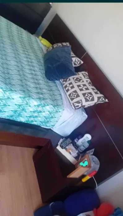 Cama casal mogno