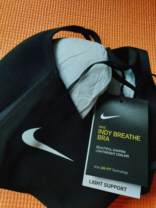 Nike indy  breathe bra топ/бра НОВЫЙ (S)