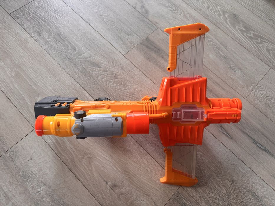 Pistolet Nerf   Doomlands Double Dealer.