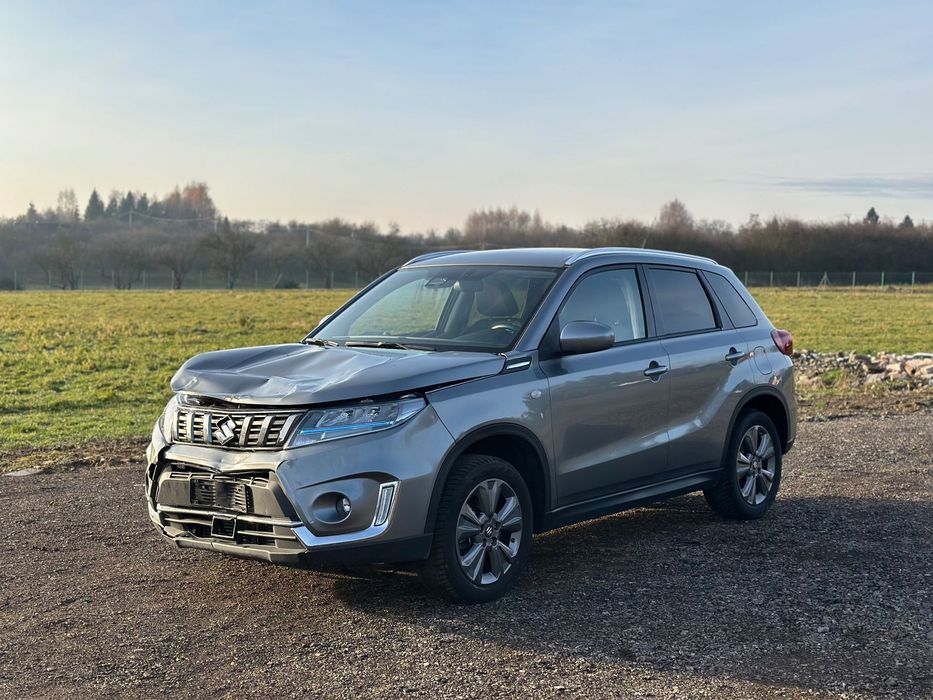 Suzuki Vitara 2024 1.4 Turbo manual niski przebieg