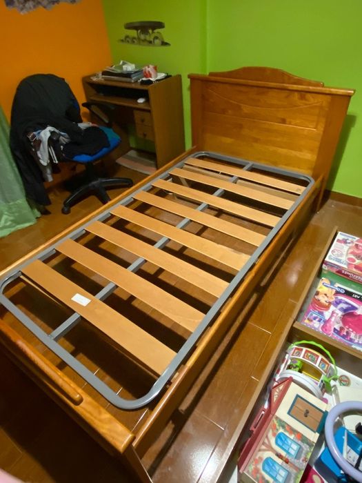 Cama de solteiro + cómoda