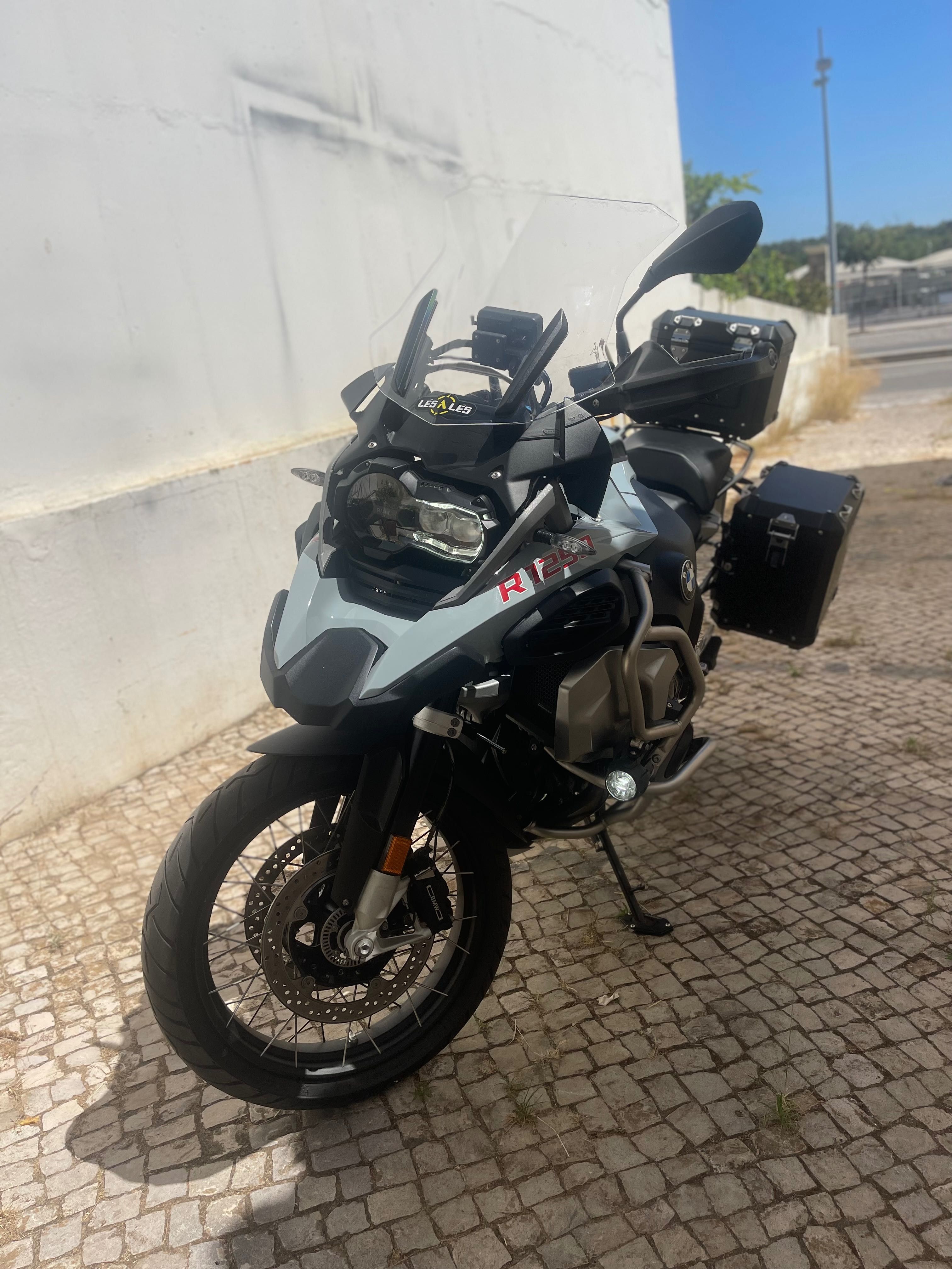 BMW R1250 GSA poucos kms, chassi rebaixado de fábrica e Akrapovic